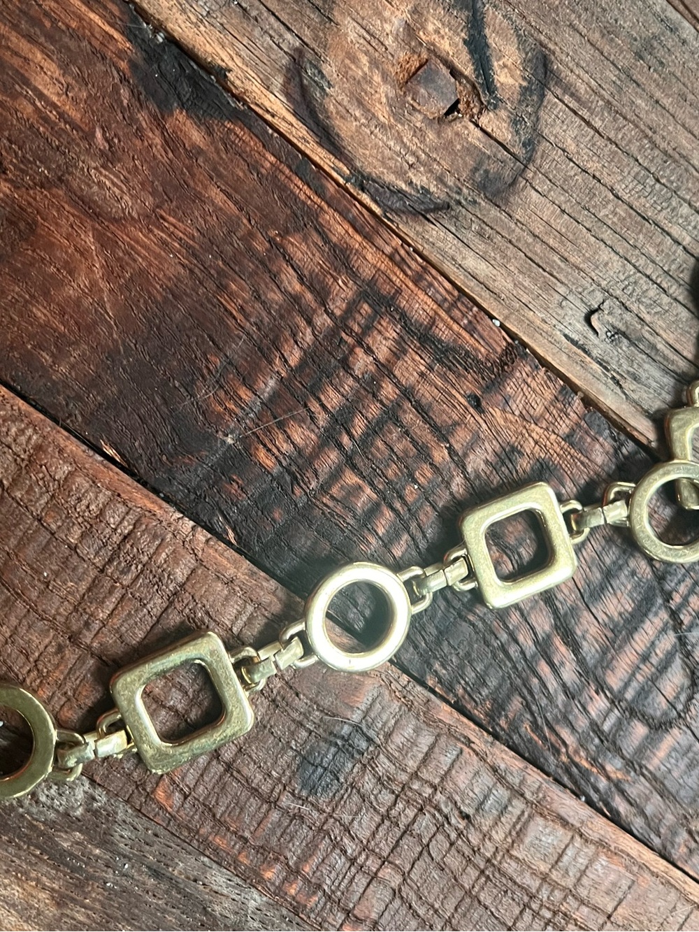 Gold-Tone Geometric Link belt - Picture 5 of 5
